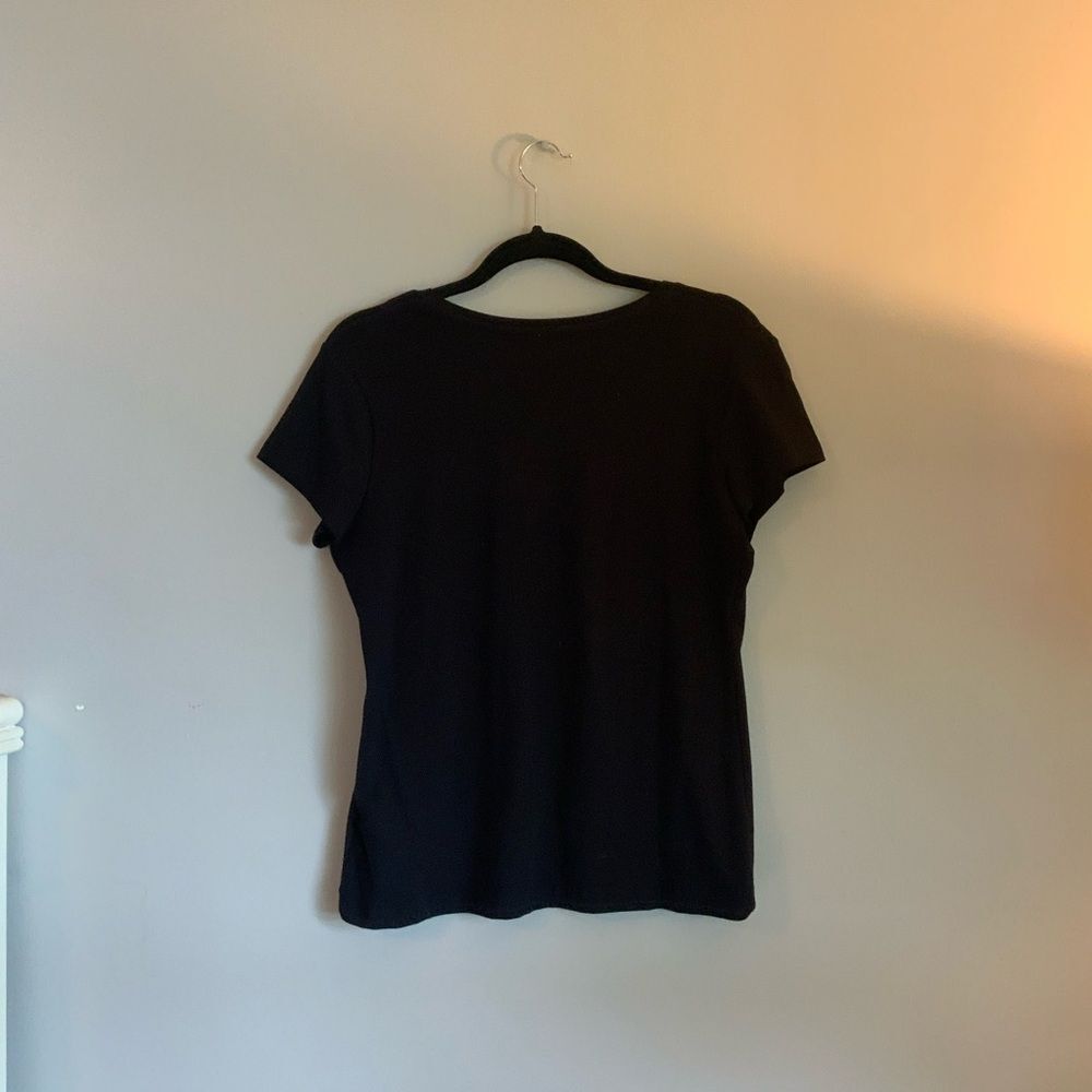 Guess Black Graphic Short Sleeve Crew neck Embellished NWT Tee Large - Picture 5 of 8